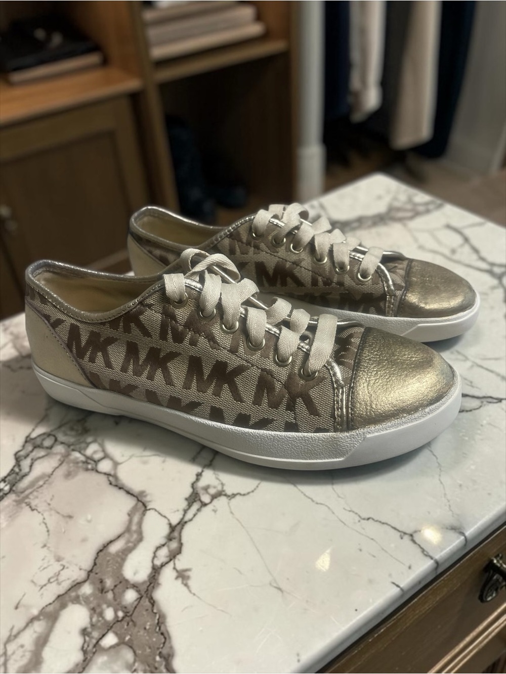 Michael Kors MK City Sneakers Monogram Canvas Bronze Gold Cap Toe Size 8